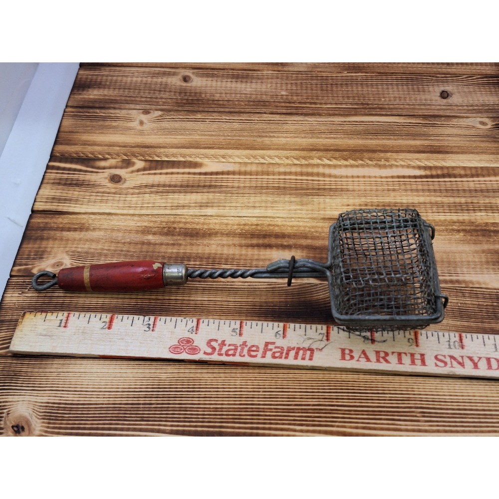 Antique Farmhouse, Red‎ Wood Handle, Wire Basket, A & J Ekco Egg Beater Set X2 - Picture 9 of 9